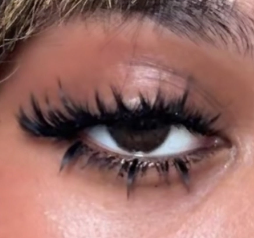 222 Enchanté - Handmade Custom Strips